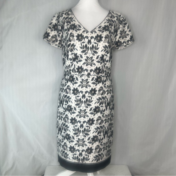 Talbots Dresses & Skirts - Talbots Dress Black & White Floral V Neck Shirt Sleeves Exposed Back Zipper 4 👍